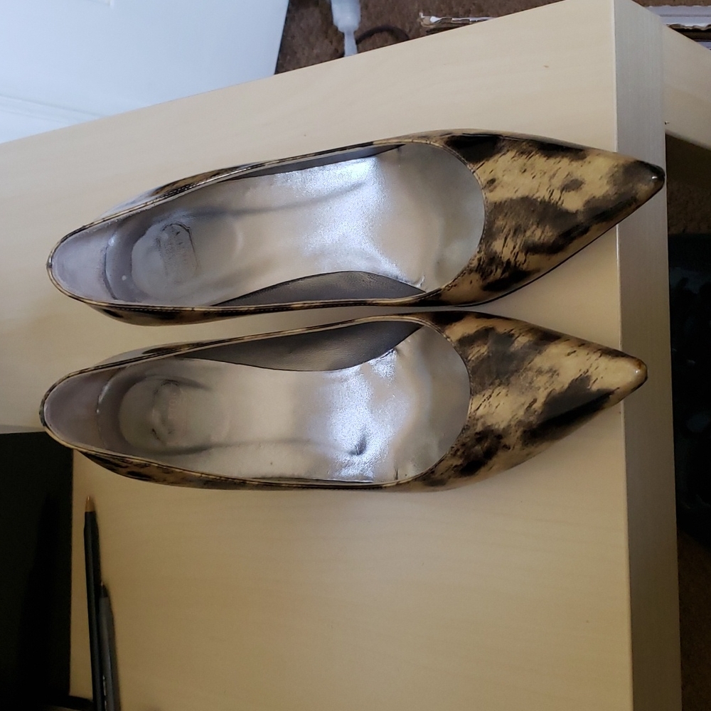 Mary Norton all leather pumps